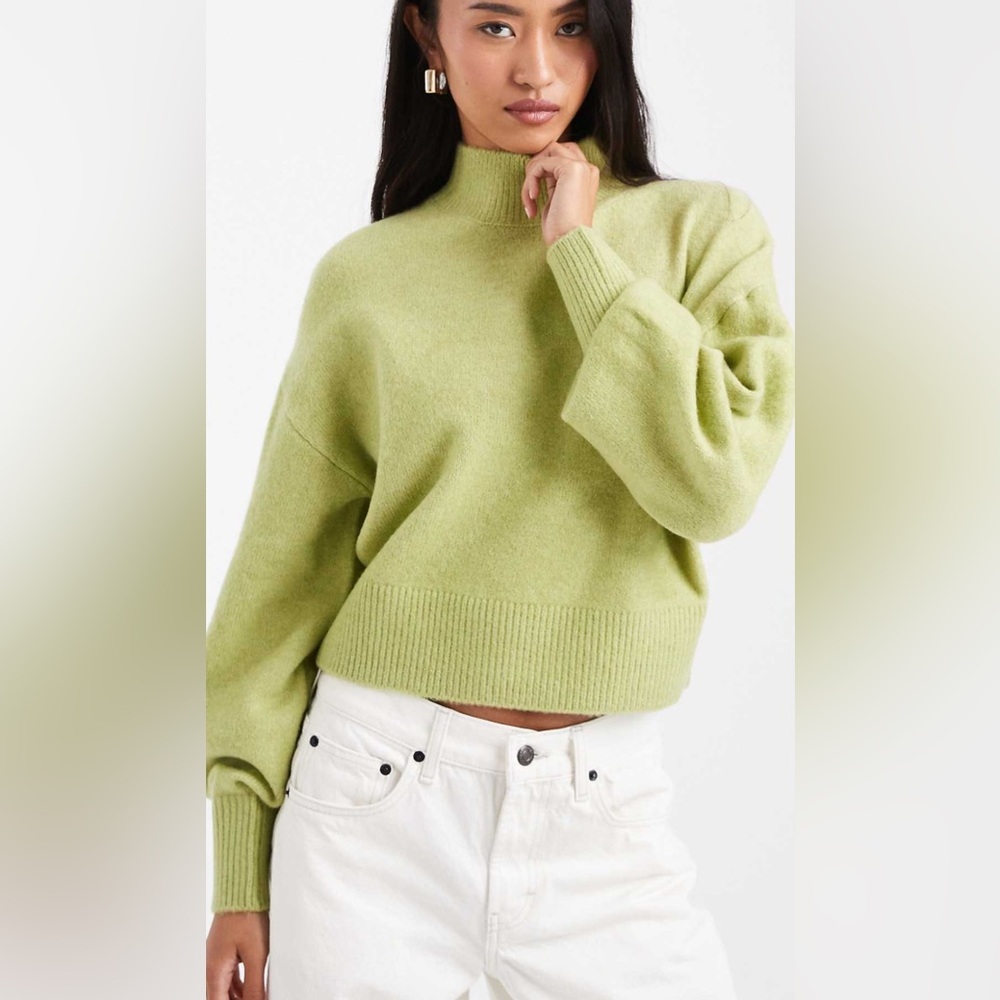 High Neck Sweater in Pistachio